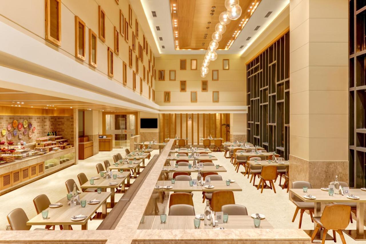 Lemon Tree Premier, Bhubaneswar Hotel Exterior photo