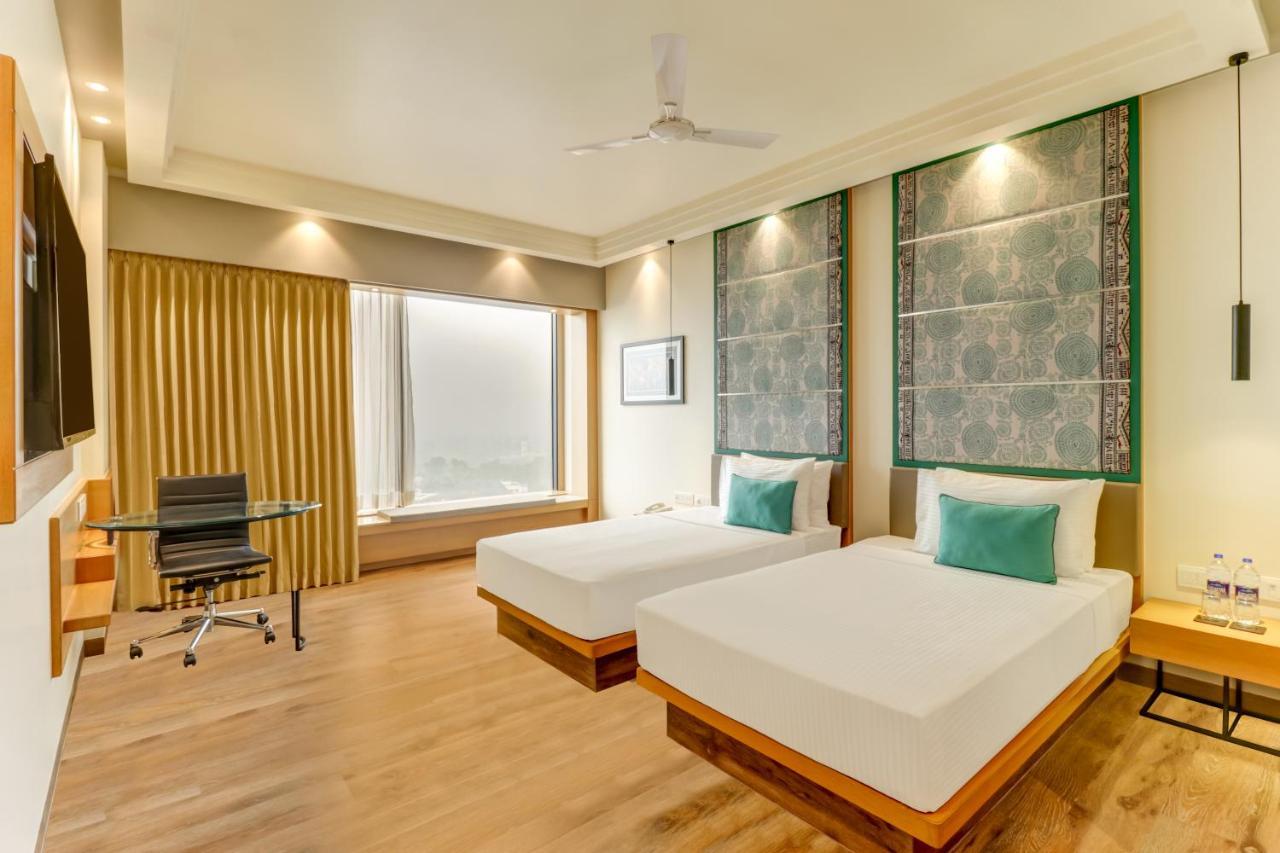 Lemon Tree Premier, Bhubaneswar Hotel Exterior photo