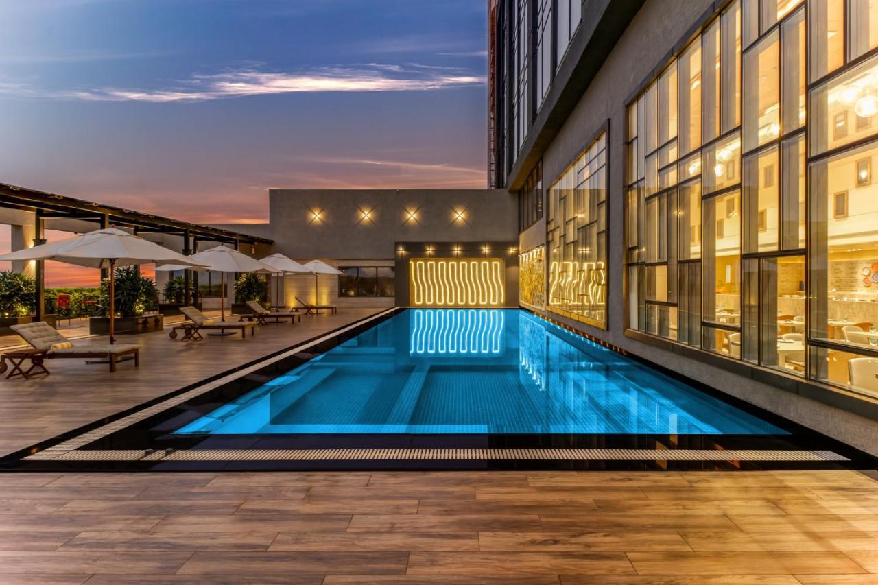 Lemon Tree Premier, Bhubaneswar Hotel Exterior photo