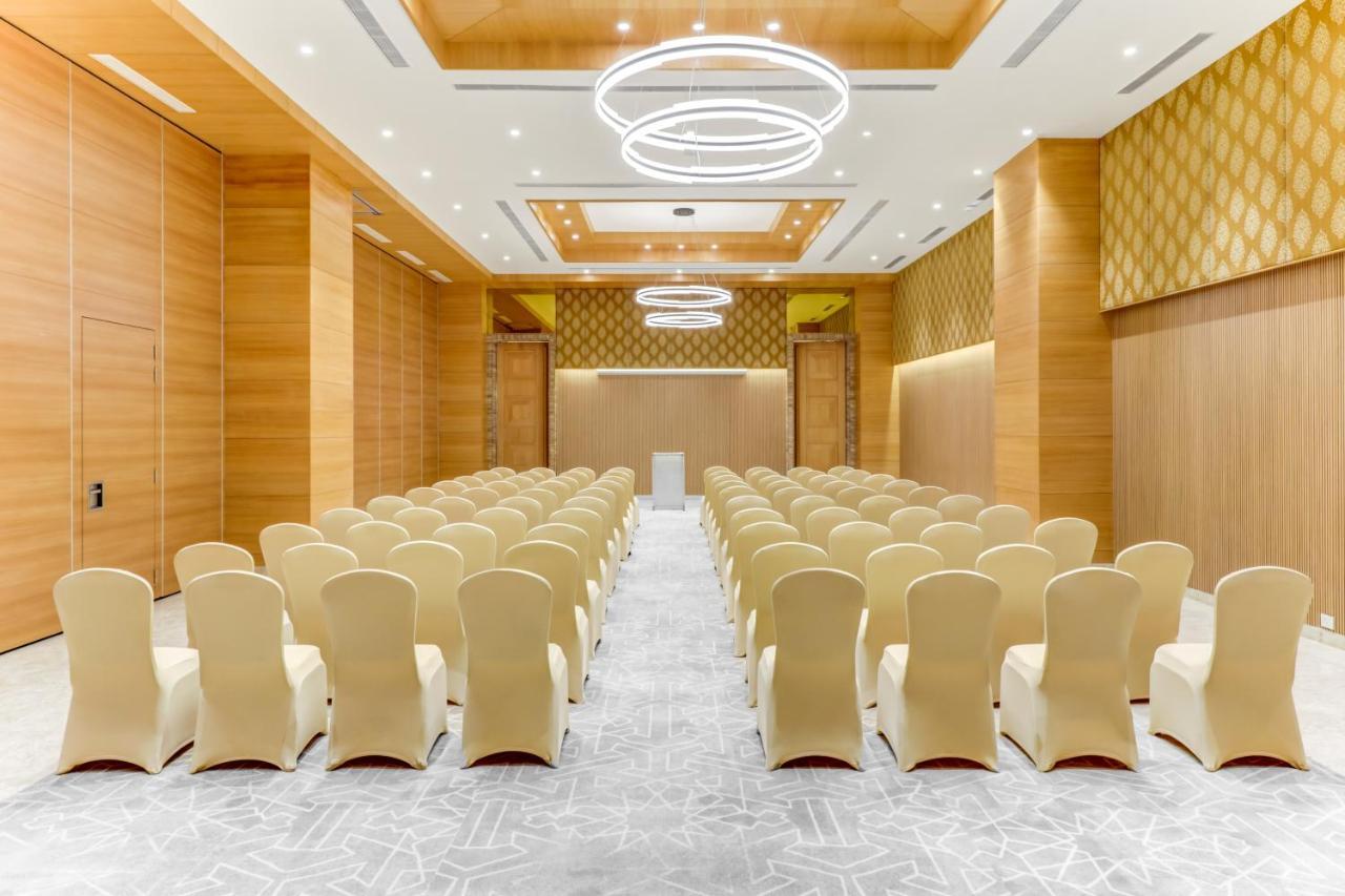 Lemon Tree Premier, Bhubaneswar Hotel Exterior photo